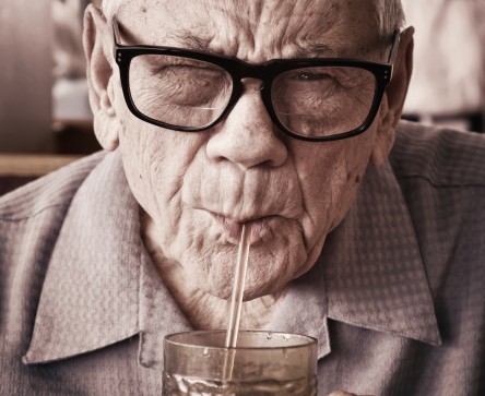 Seniors : attention au risque de déshydratation !