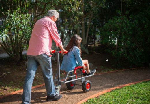 Quels jouets avoir à la maison pour les petits-enfants ?